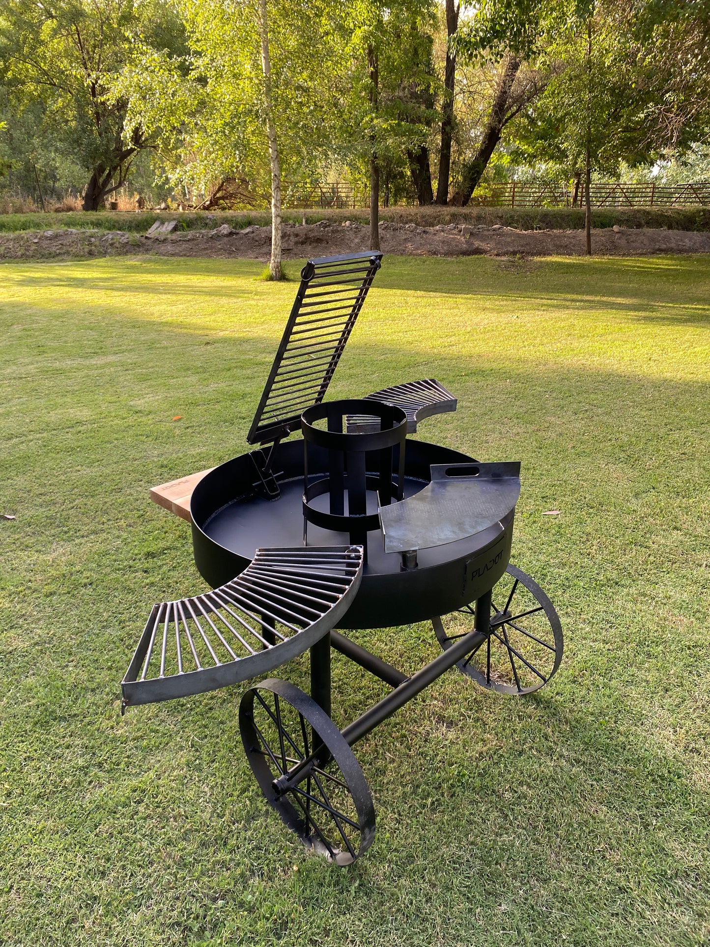 Parrilla multifuncional