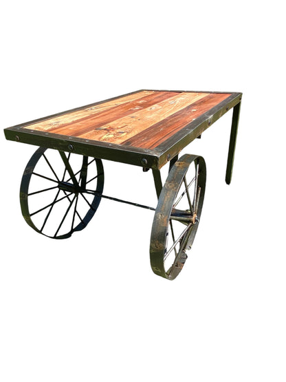 Mesa Rústica de Fierro y Roble – Estilo y Durabilidad